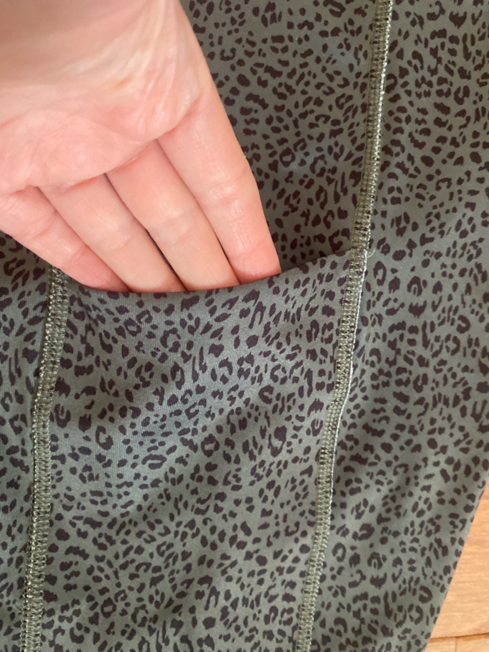 Tek Gear XXL Olive Green Animal Print Capri Leggings High Rise Pocket Active - Picture 3 of 10